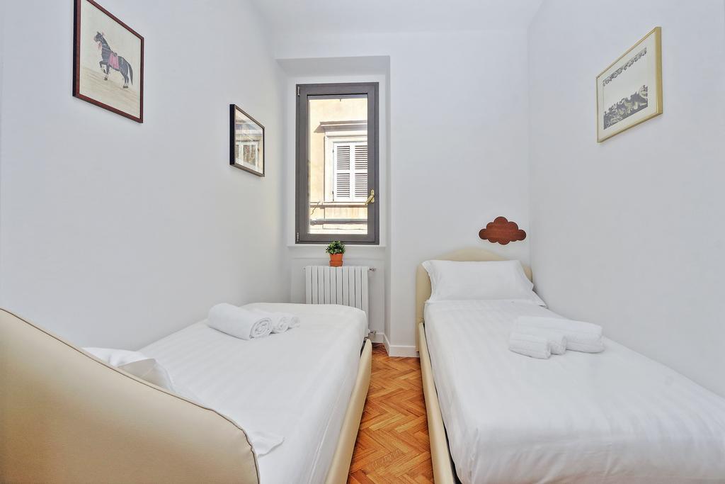 Fiori Charme - My Extra Home Roma Habitación foto